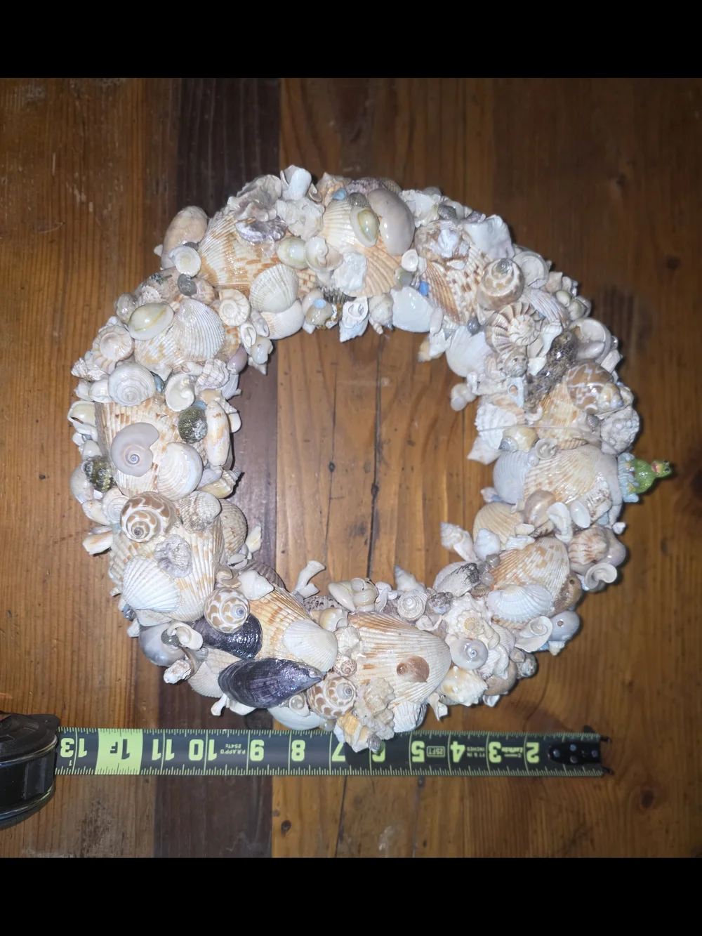Seashell  Wreath in Natural Multi-Color